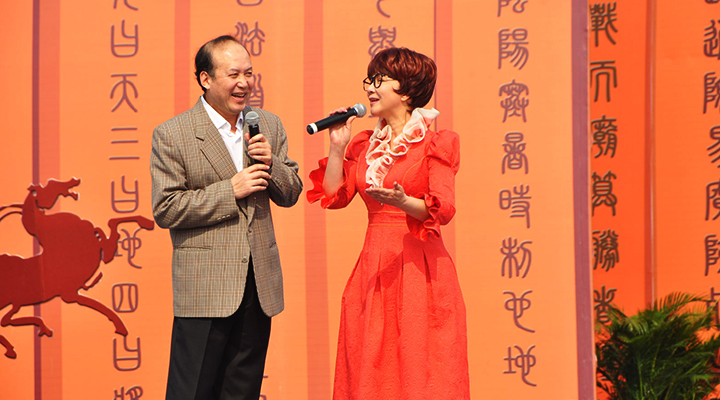 蔡明 郭達(dá)“牽手”20年，驚爆針扎郭達(dá) 3030說 小品 春晚 黃土坡 機(jī)器人趣話 打針 蔡明 郭達(dá) 3030說  第5張